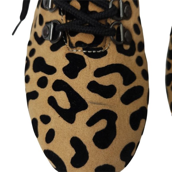 Qupid Animal Print High Top Sneaker Size 7 Lace Up Platform Ankle Bootie Leopard - Picture 5 of 8